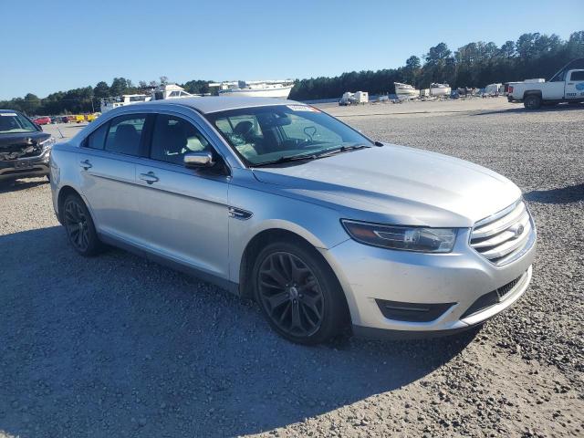 Ford Taurus Limited Image 5