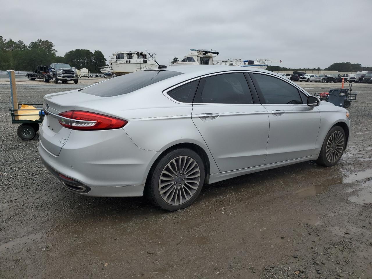 Ford Fusion Se Image 5