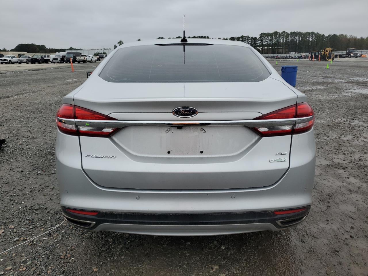 Ford Fusion Se Image 2