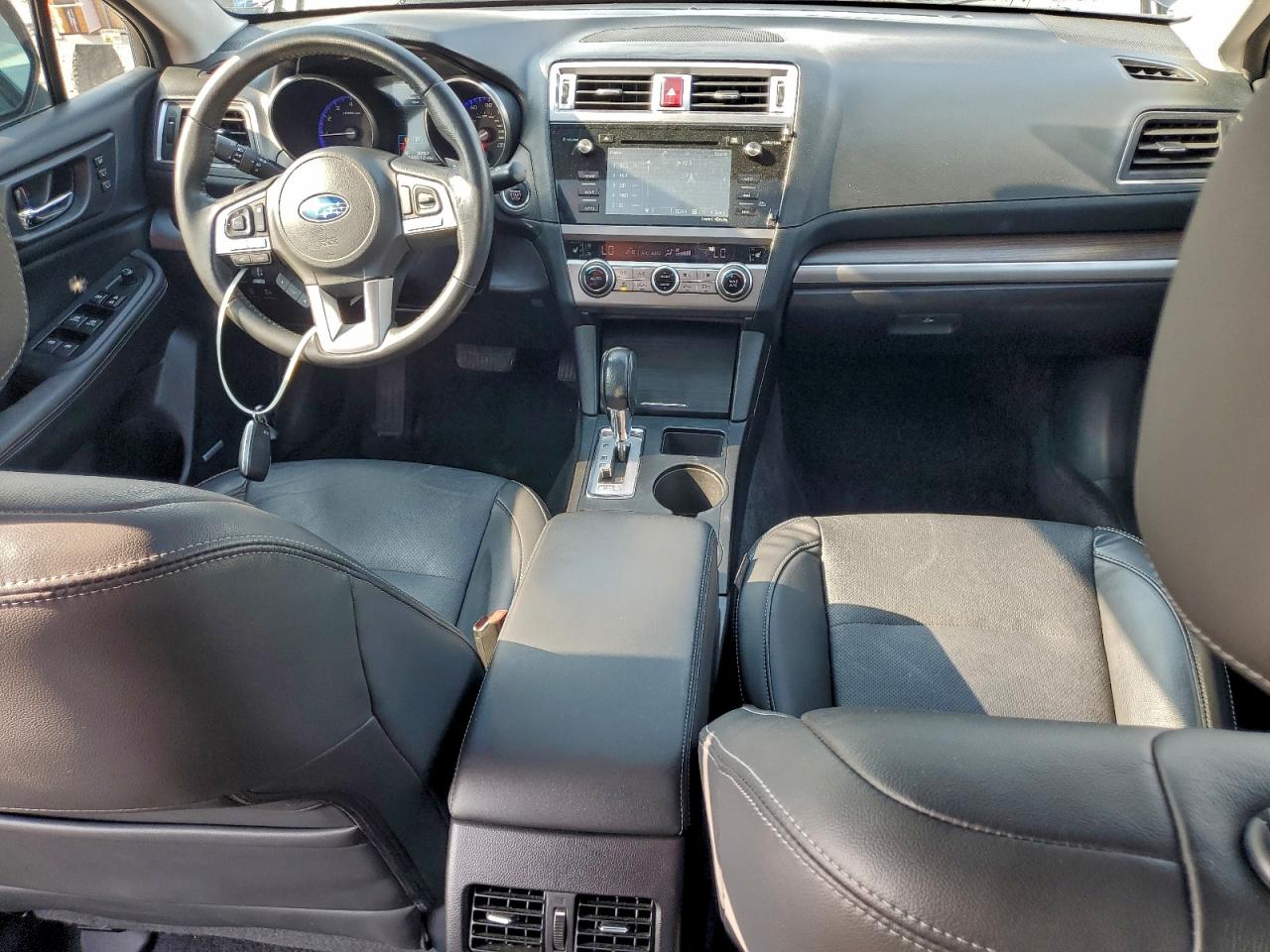 Subaru Legacy 2.5i Limited Image 4