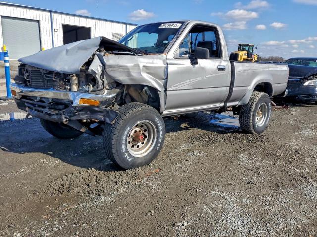  Salvage Toyota Pickup