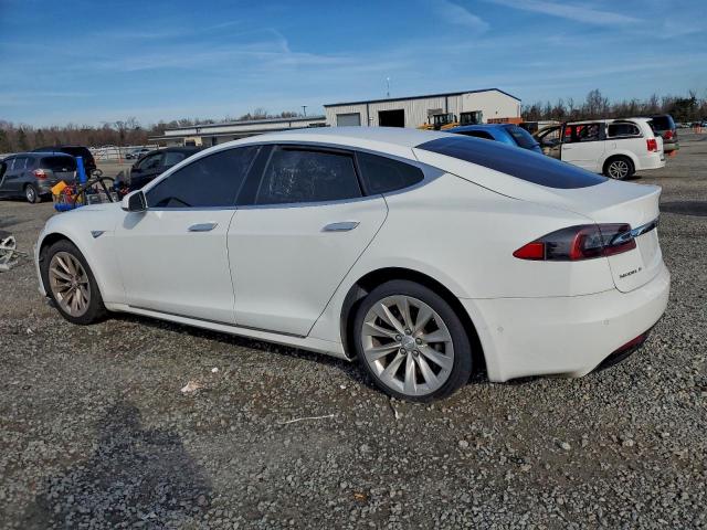 Tesla Model S Image 10