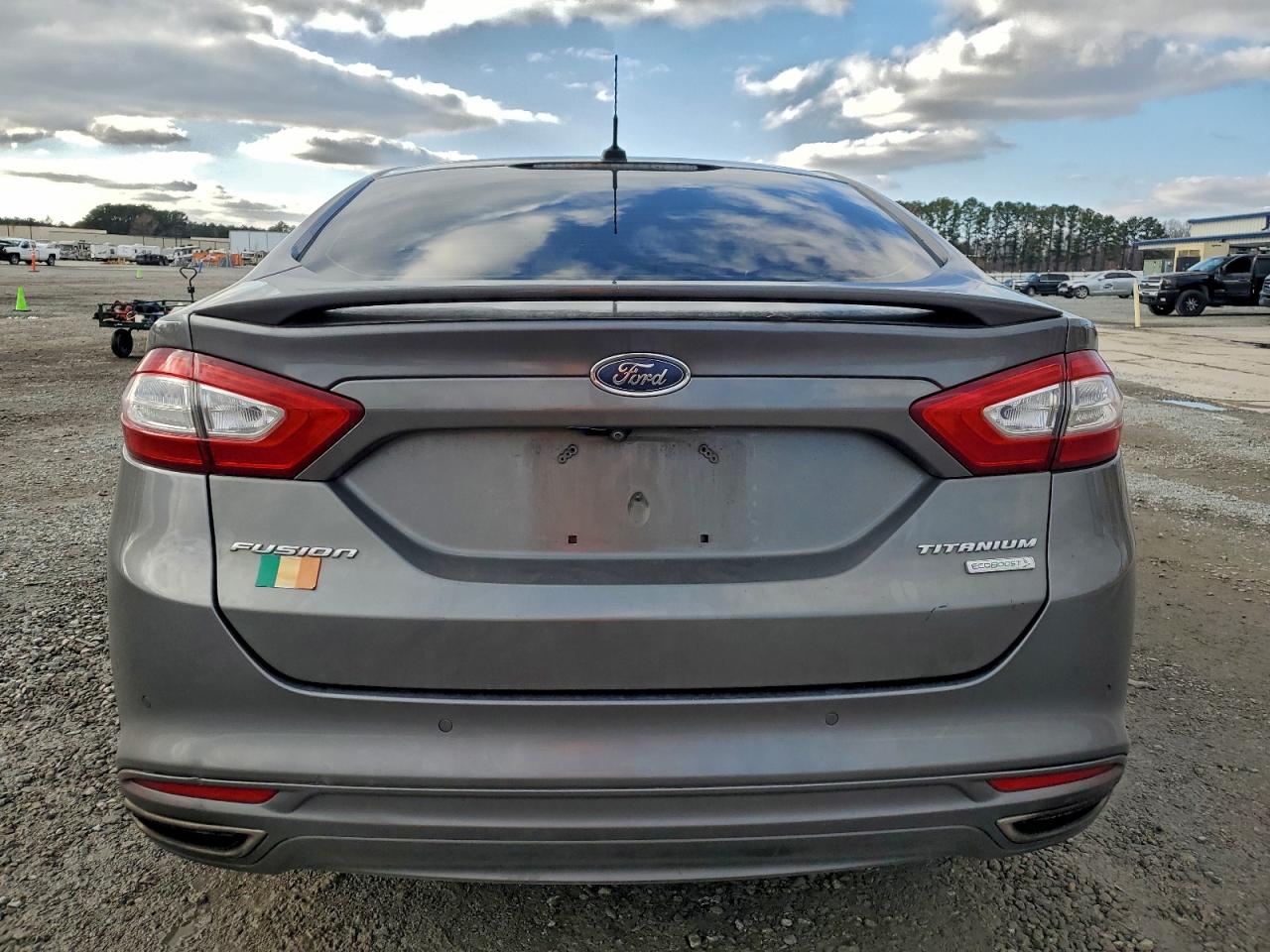 Ford Fusion Titanium Image 9