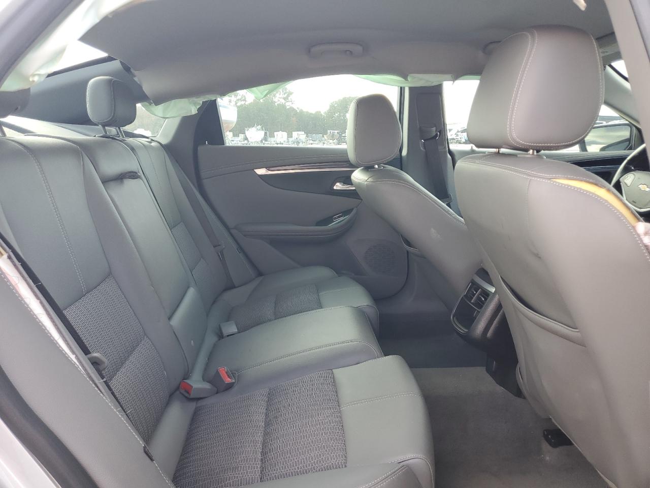 Chevrolet Impala Lt Image 10