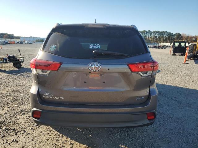 Toyota Highlander Se Image 4