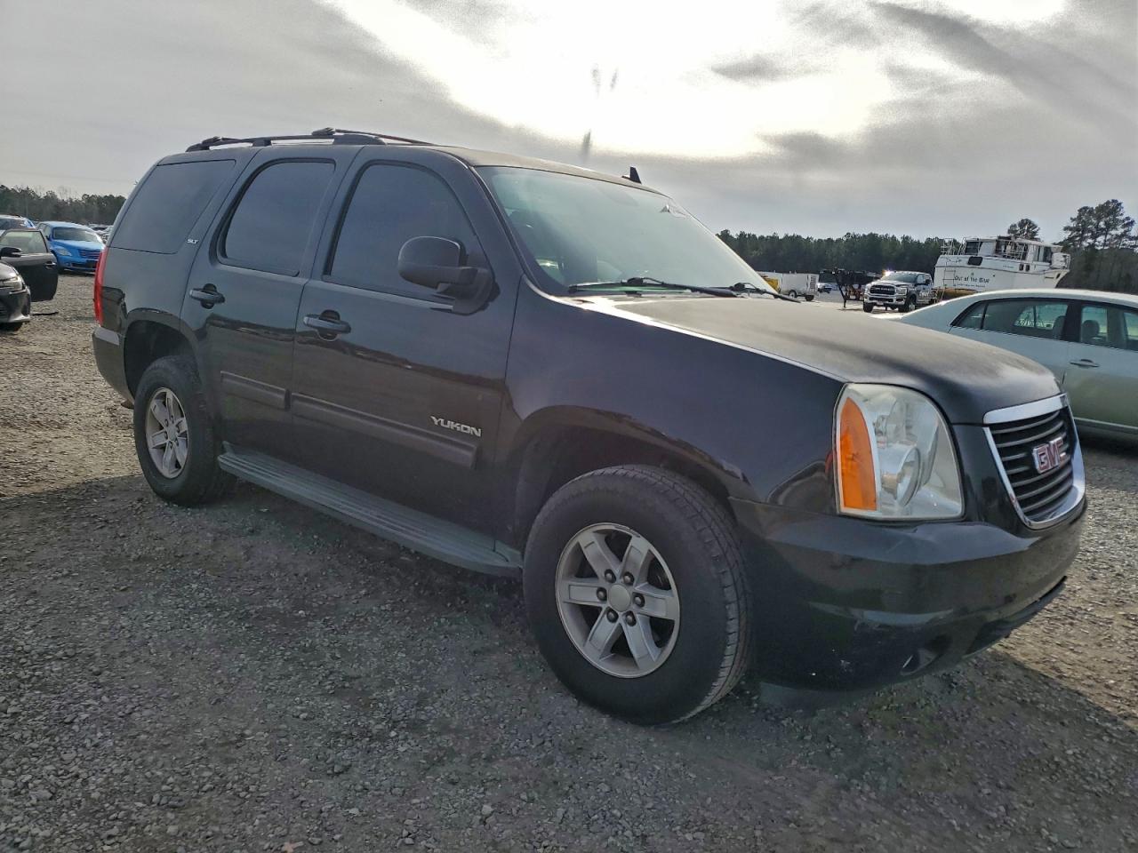 GMC Yukon Slt Image 12