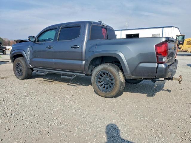 Toyota Tacoma Double Cab Image 5