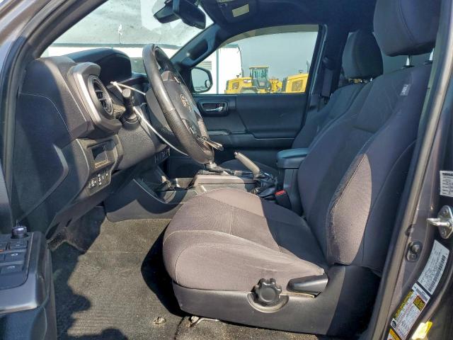 Toyota Tacoma Double Cab Image 10