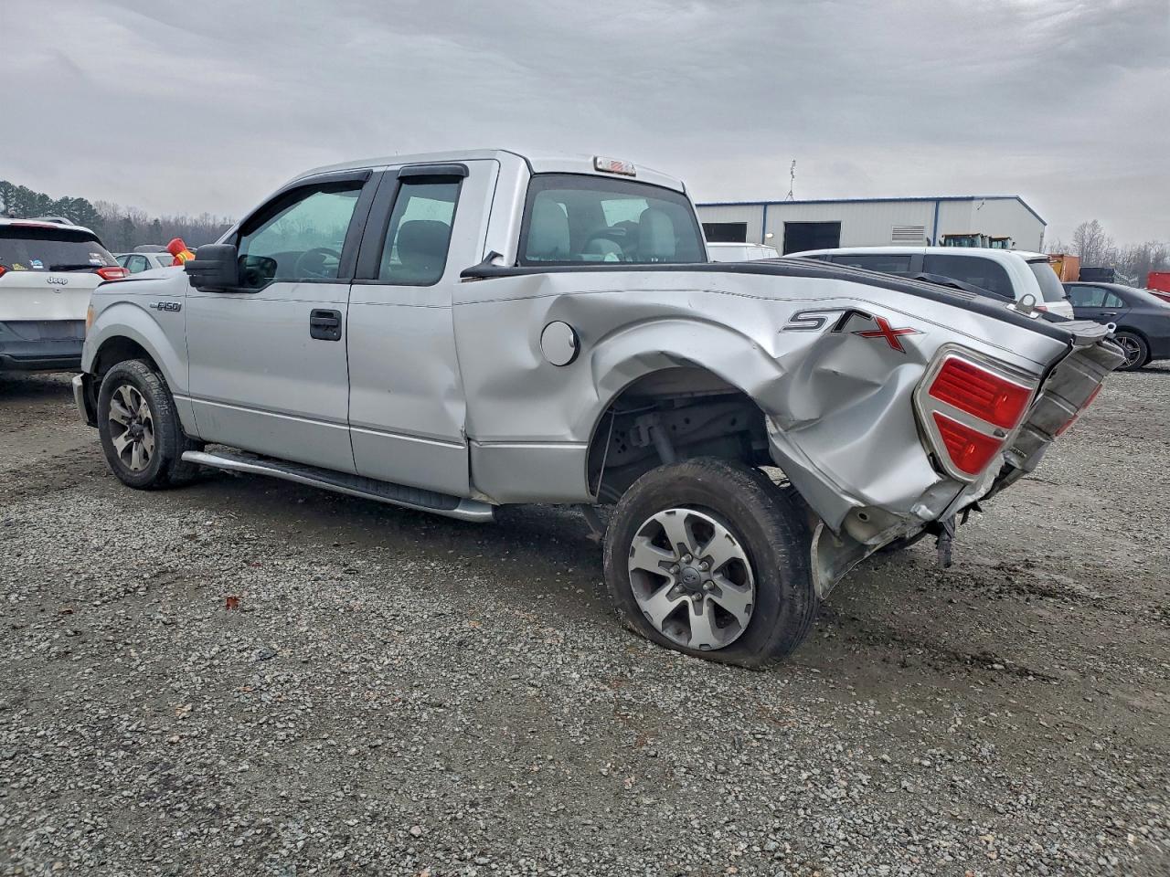 Ford F-150 Super Cab Image 7