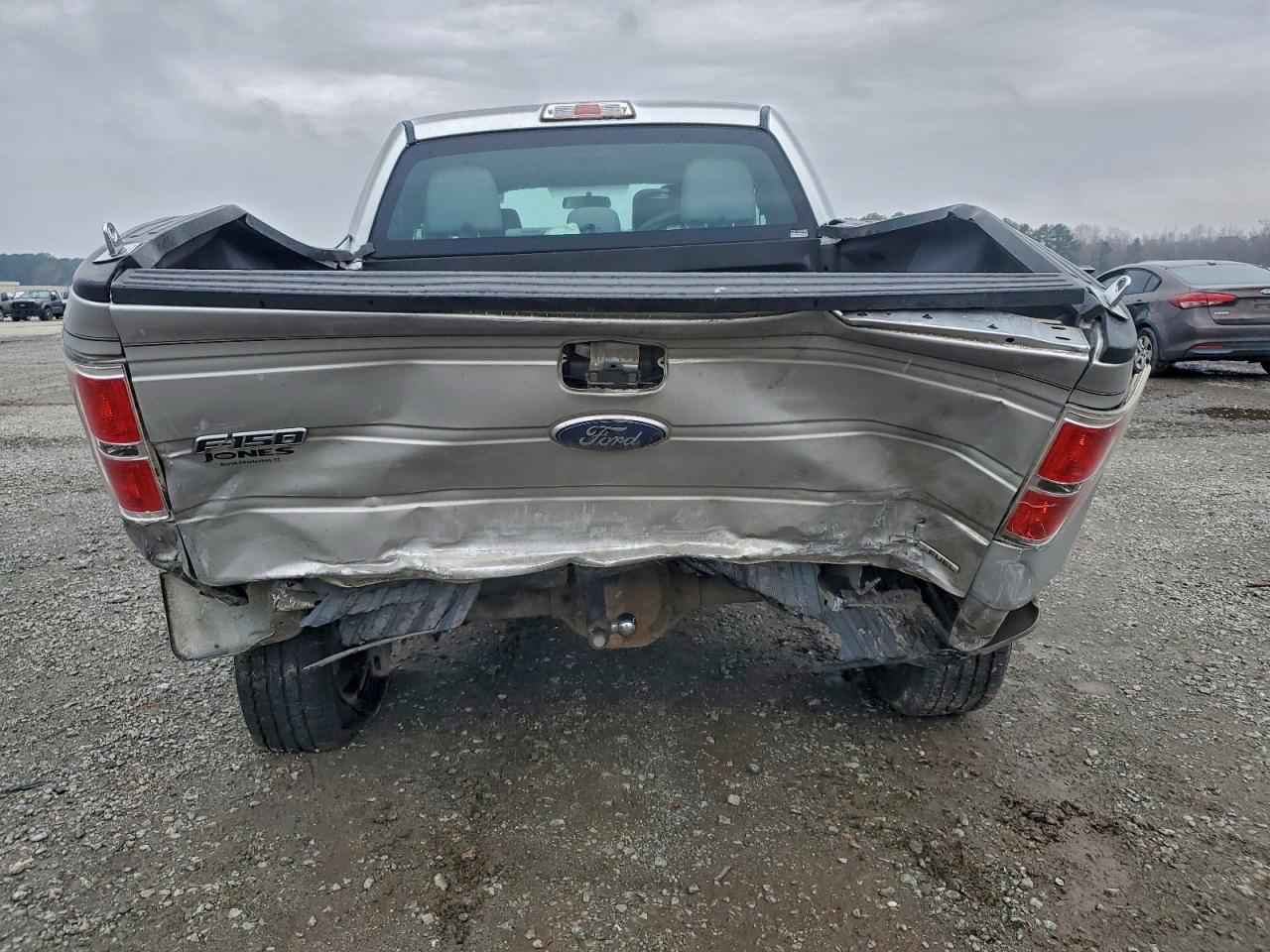 Ford F-150 Super Cab Image 3