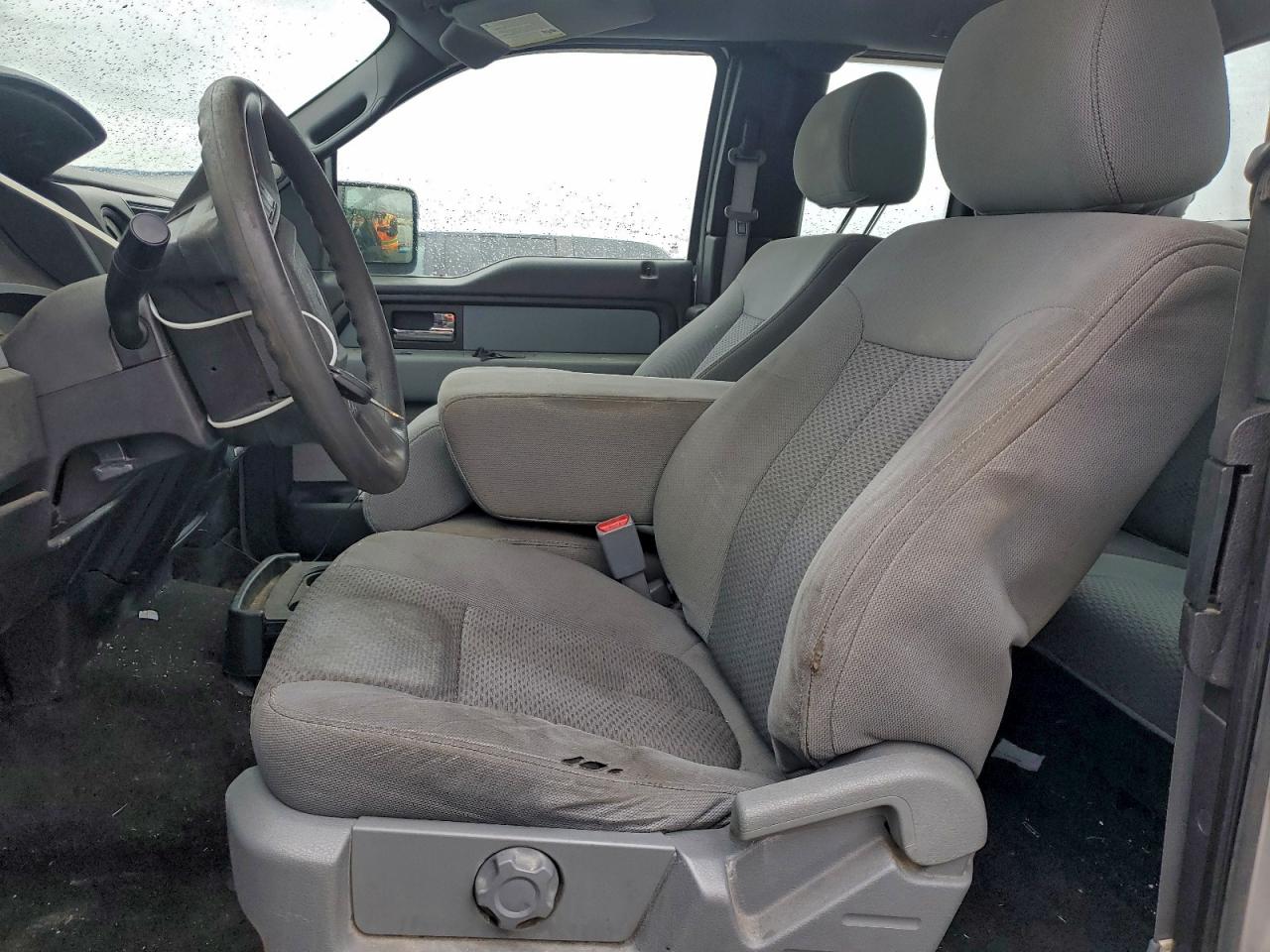 Ford F-150 Super Cab Image 8