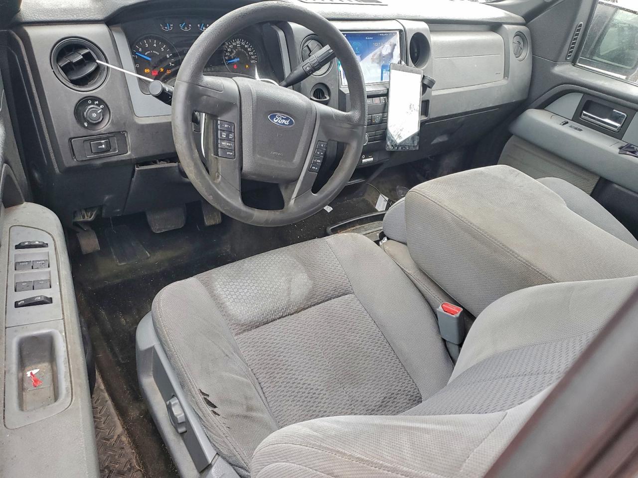 Ford F-150 Super Cab Image 11