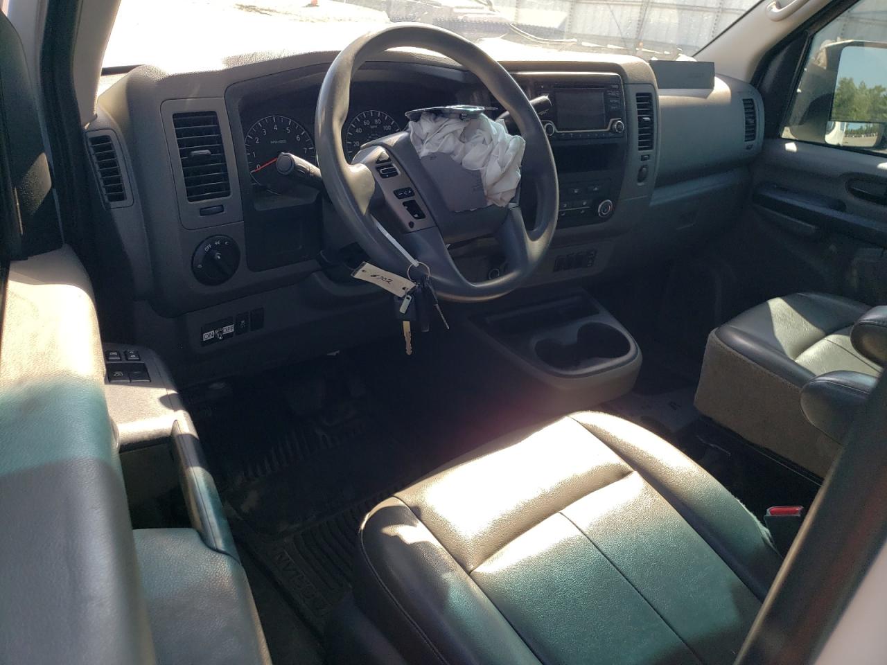 Nissan Nv 1500 S Image 10