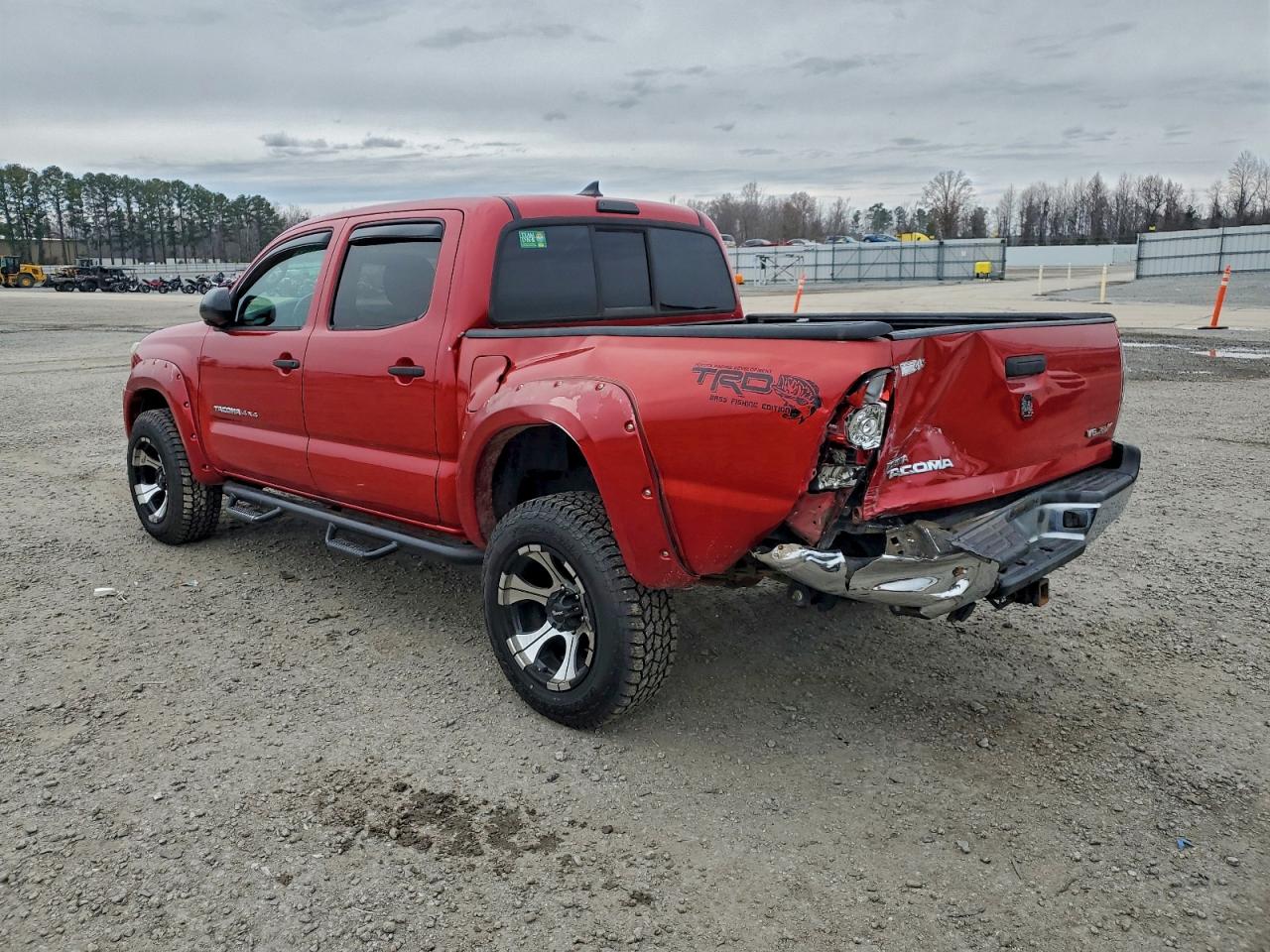 Toyota Tacoma Double Cab Image 4