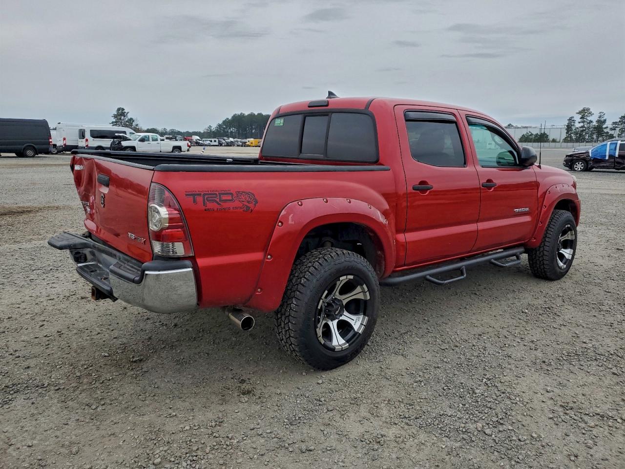 Toyota Tacoma Double Cab Image 2