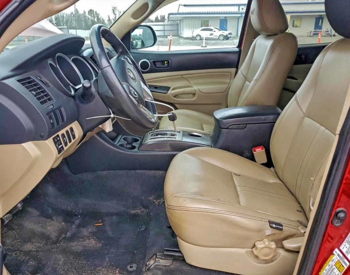 Toyota Tacoma Double Cab Image 12