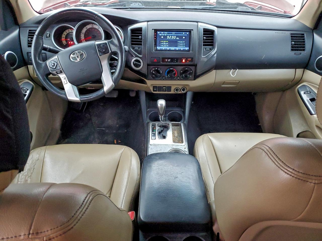 Toyota Tacoma Double Cab Image 10