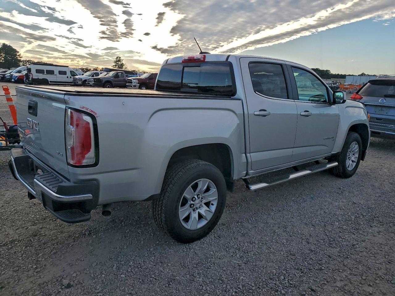 GMC Canyon Sle Image 2