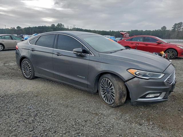 Ford Fusion Titanium Hev Image 12