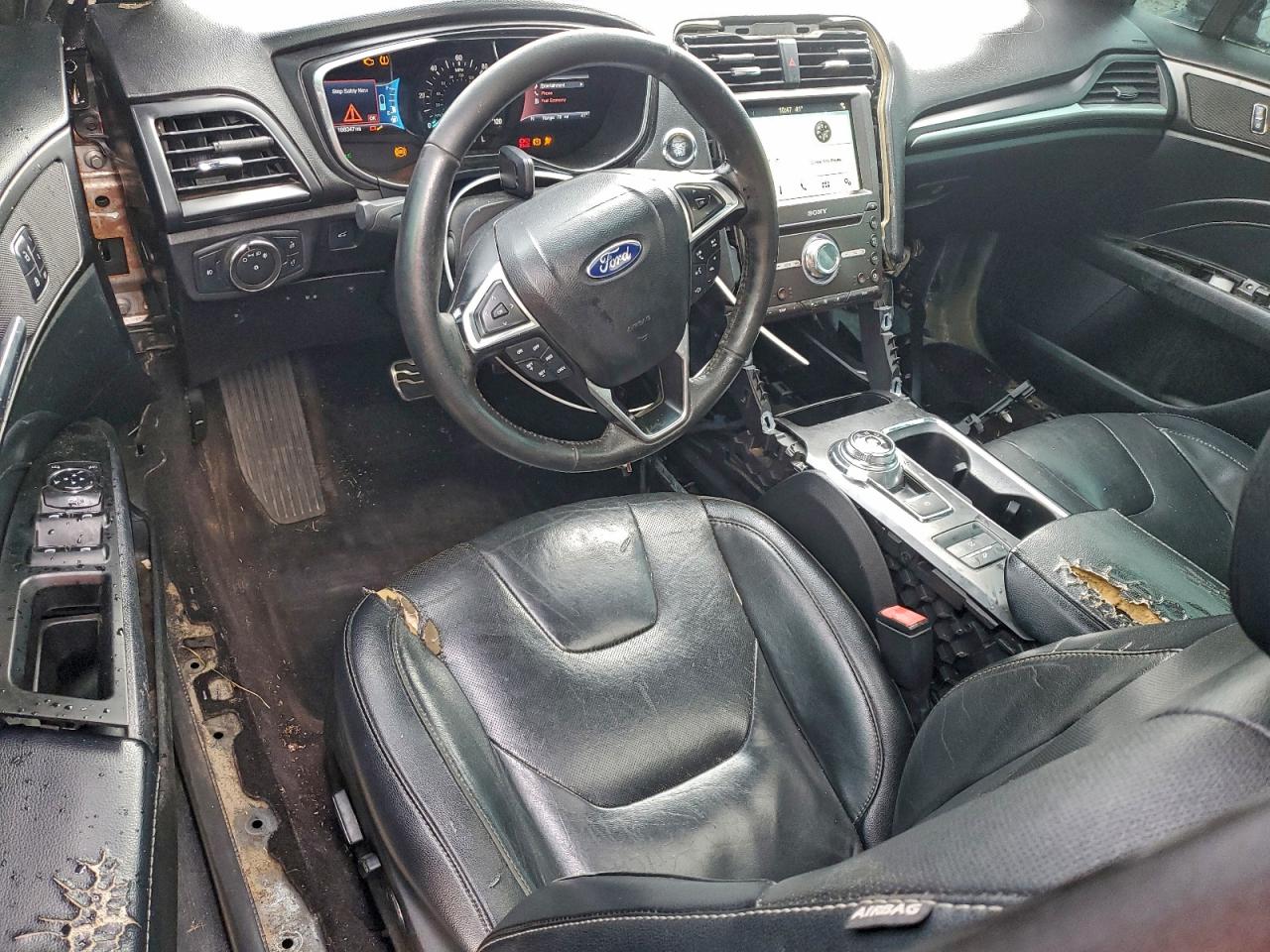 Ford Fusion Titanium Hev Image 4