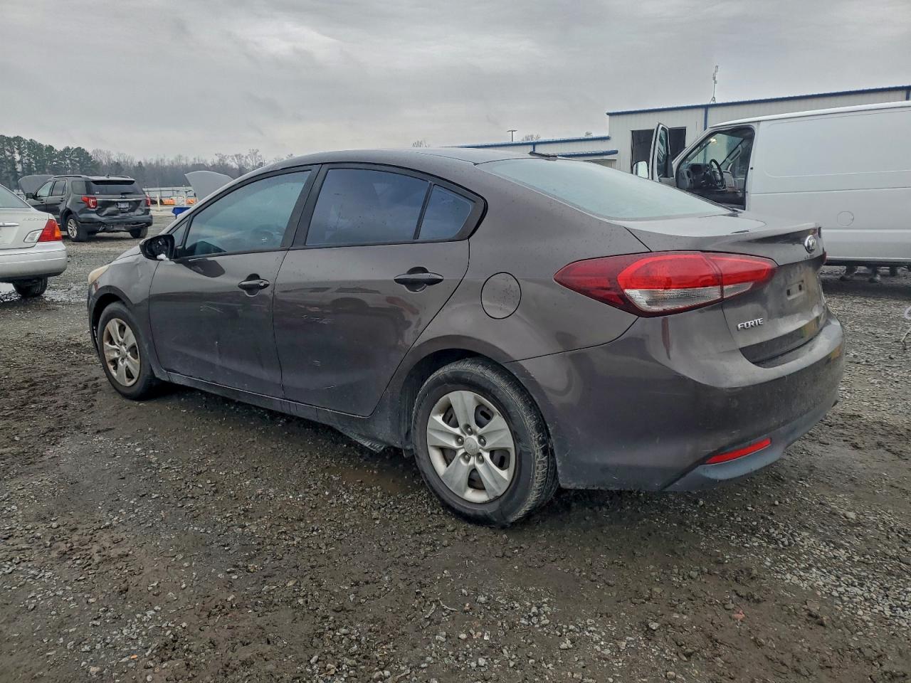 Kia Forte Lx Image 9