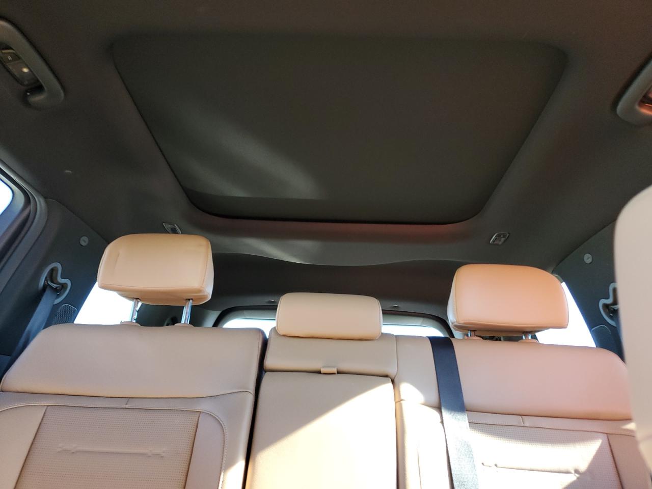 Hyundai SANTA FE Limited Image 4