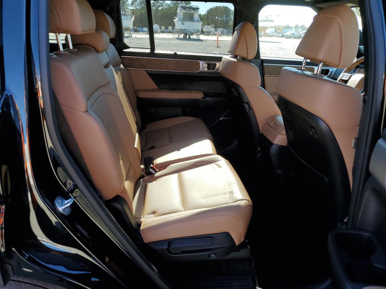 Hyundai SANTA FE Limited Image 11