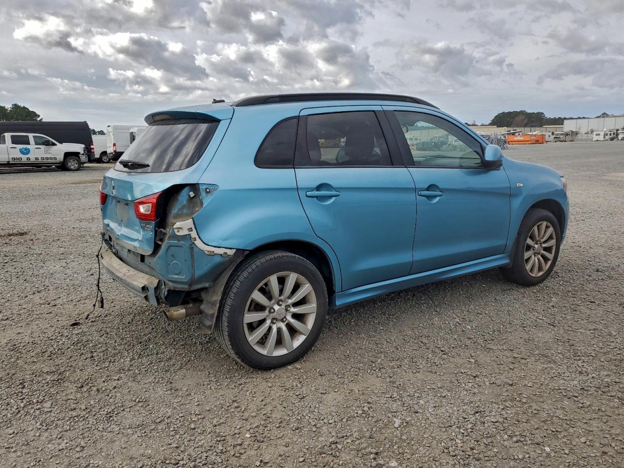 Mitsubishi Outlander Se Image 2