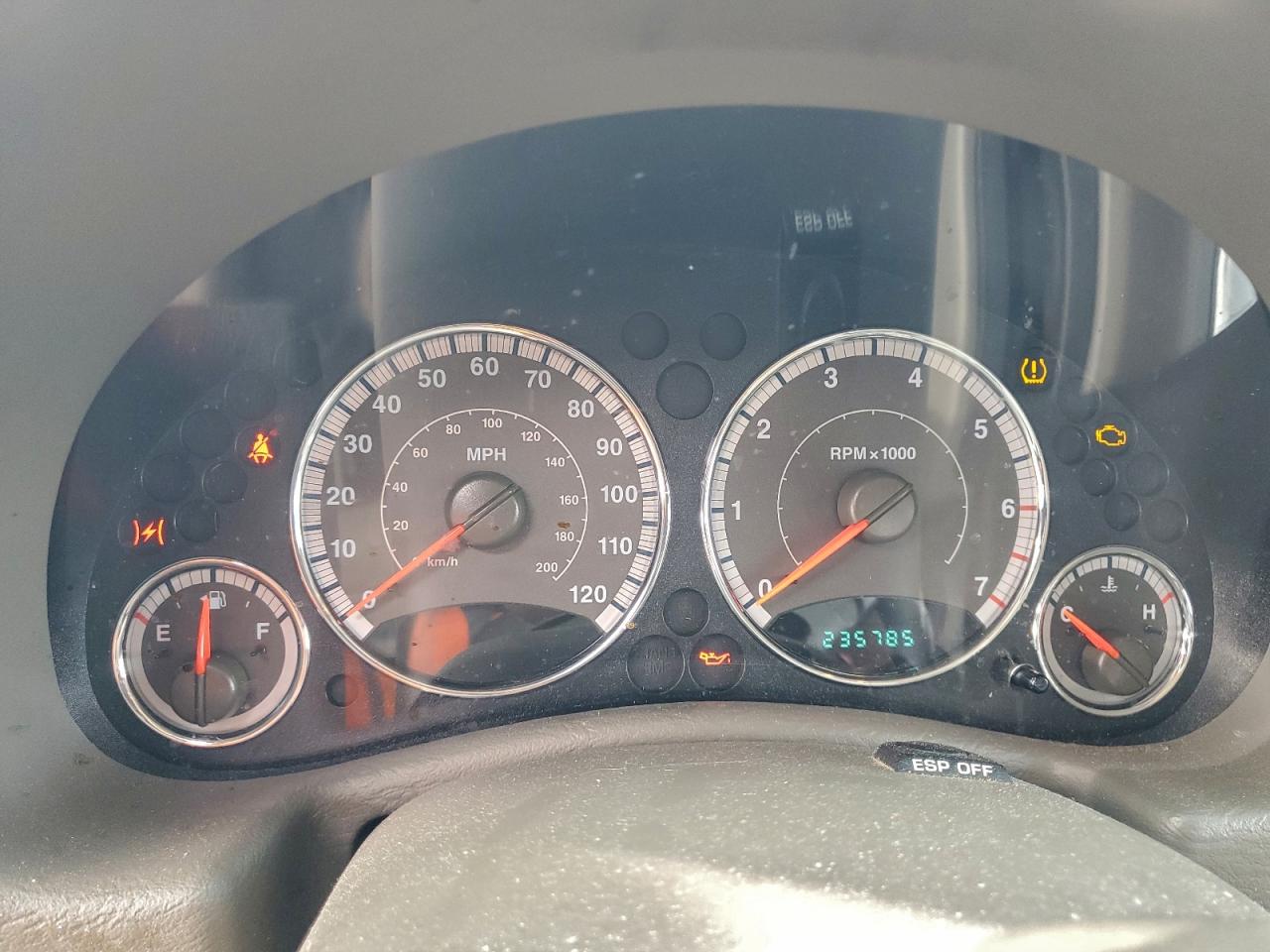 Jeep Liberty Limited Image 12