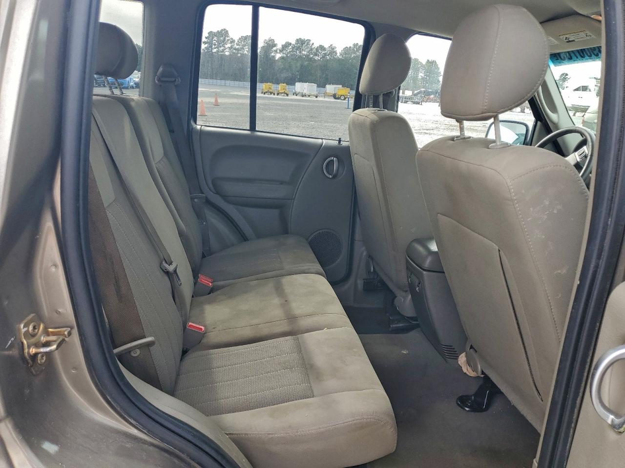 Jeep Liberty Limited Image 10