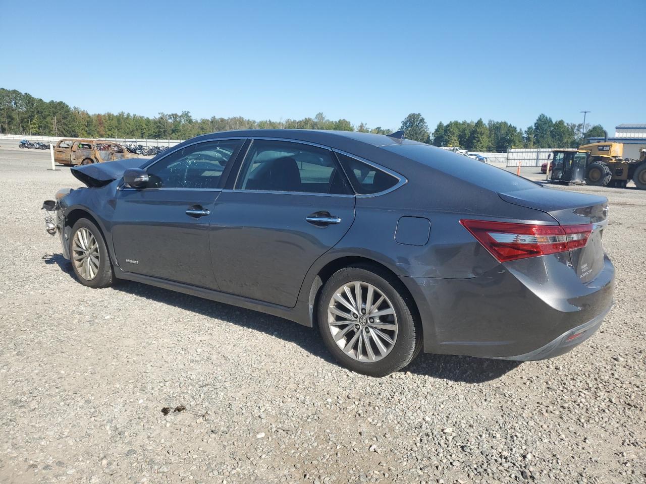 Toyota Avalon Hybrid Image 11