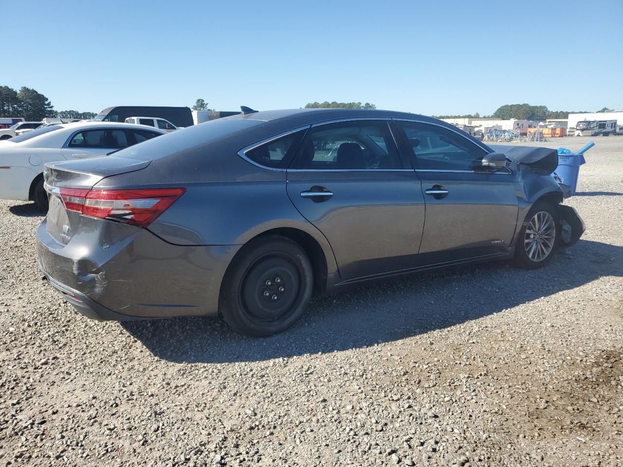 Toyota Avalon Hybrid Image 8