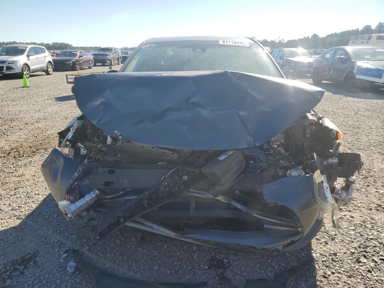 Toyota Avalon Hybrid Image 2