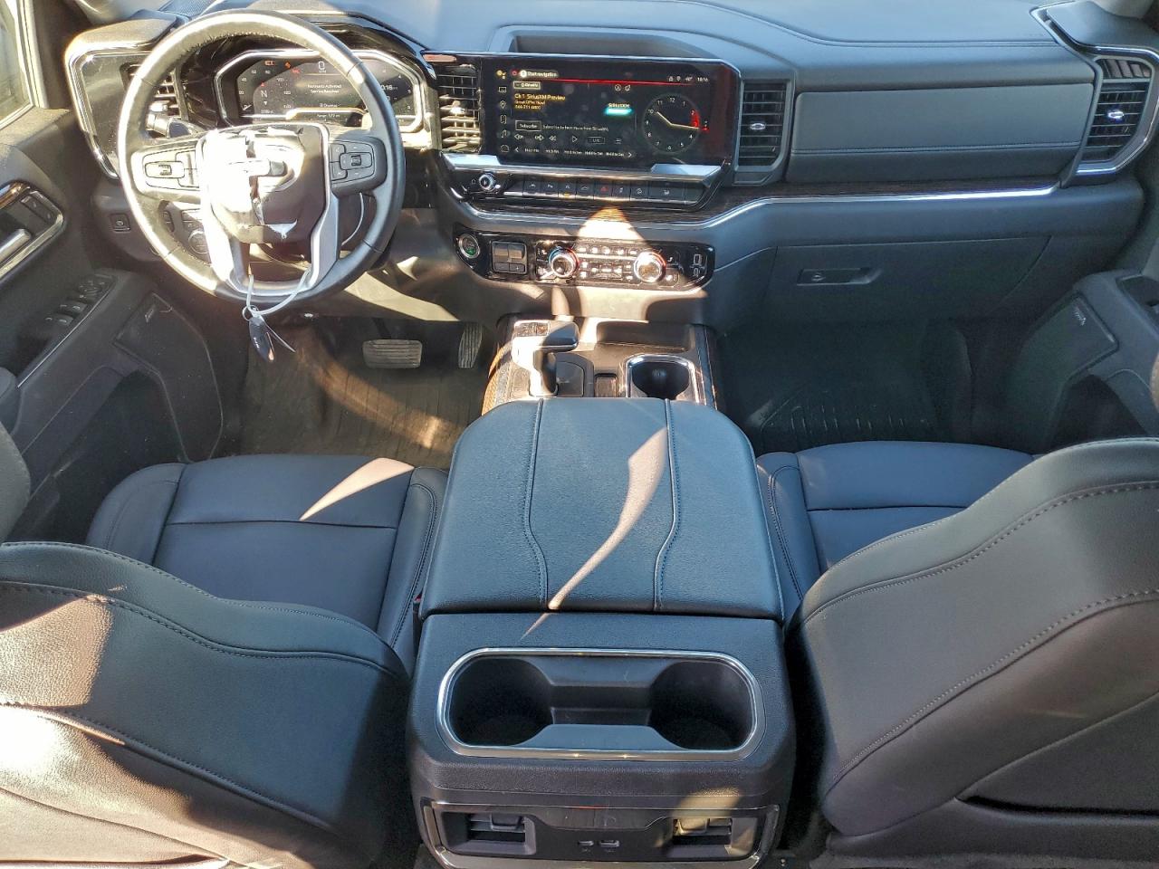 GMC Sierra K1500 Elevation Image 4