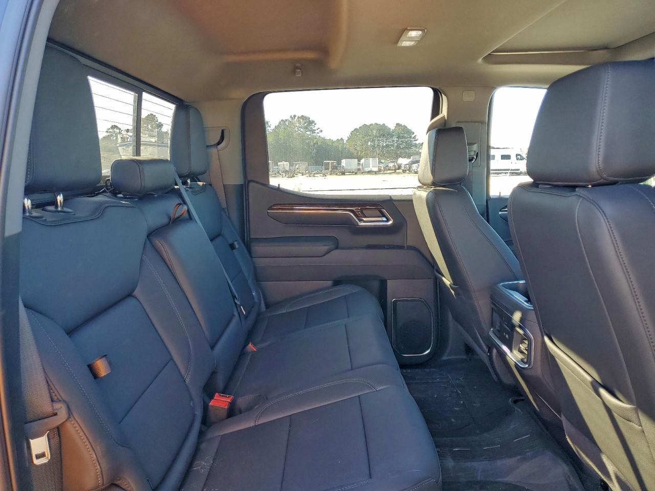 GMC Sierra K1500 Elevation Image 7