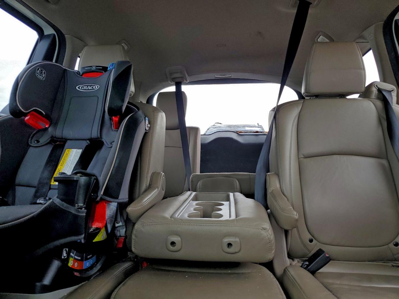 Honda Odyssey Touring Image 7