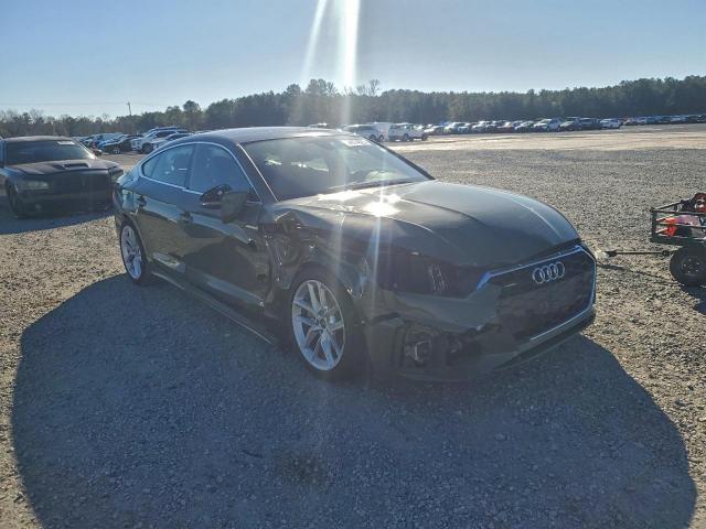 Audi A5 Premium Plus 45 Image 2