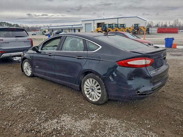 Ford Fusion Titanium Phev Image 12