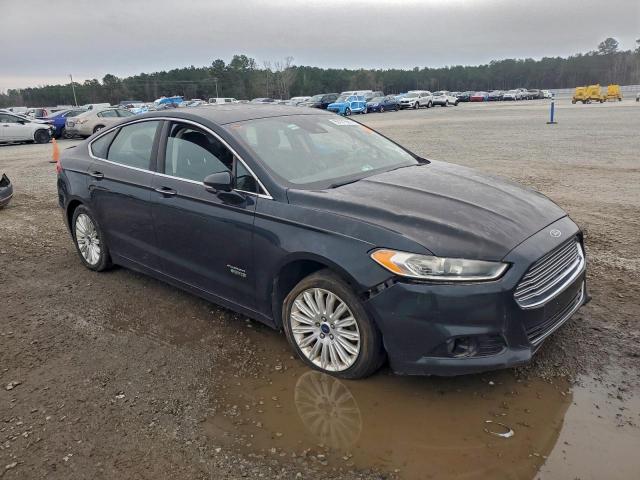 Ford Fusion Titanium Phev Image 7