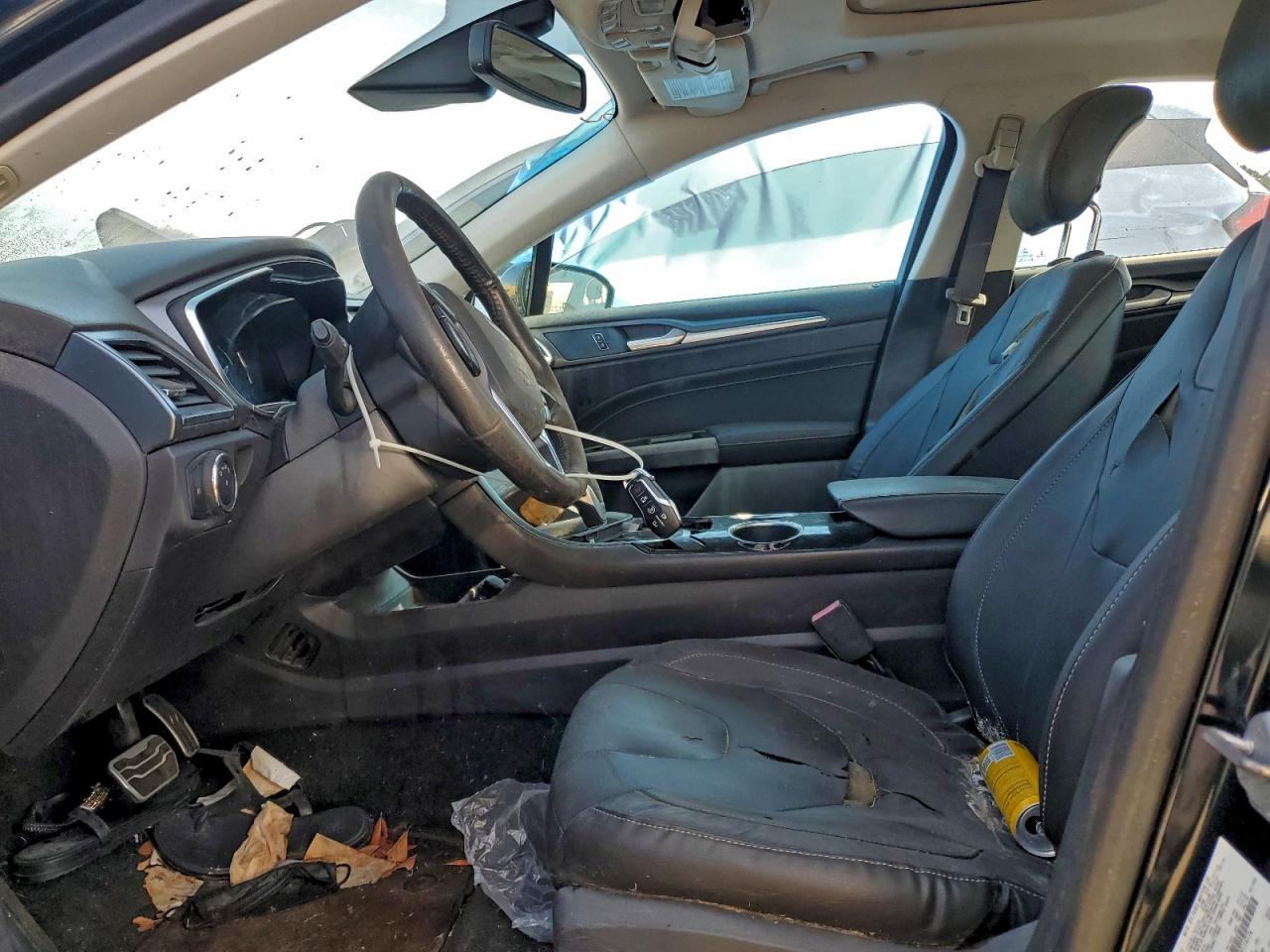 Ford Fusion Titanium Phev Image 3