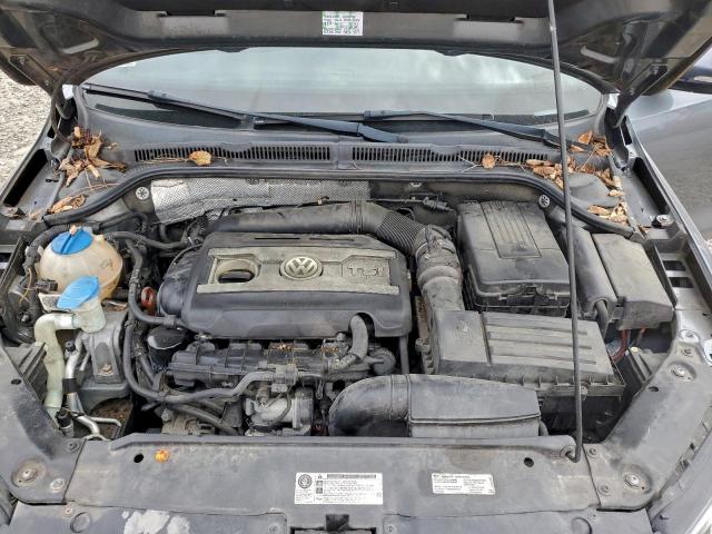 Volkswagen Jetta Gli Image 6