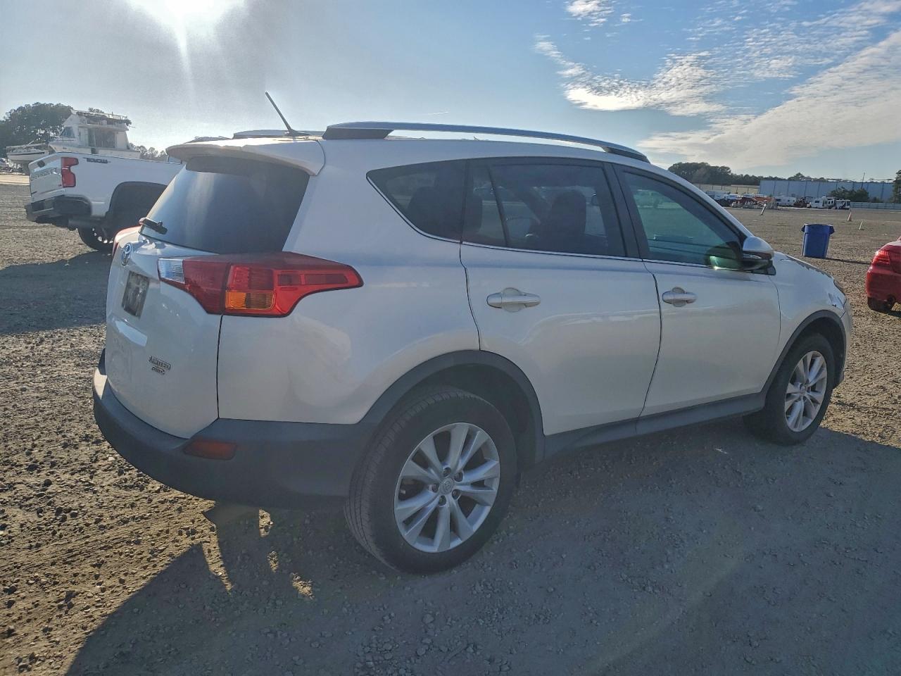 Toyota RAV4 Limited Image 9