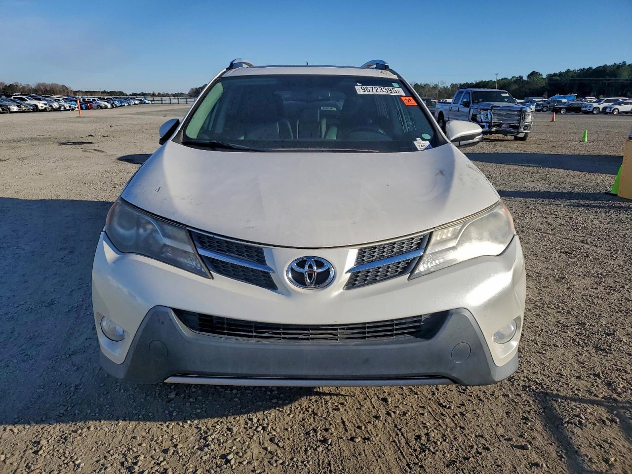 Toyota RAV4 Limited Image 10