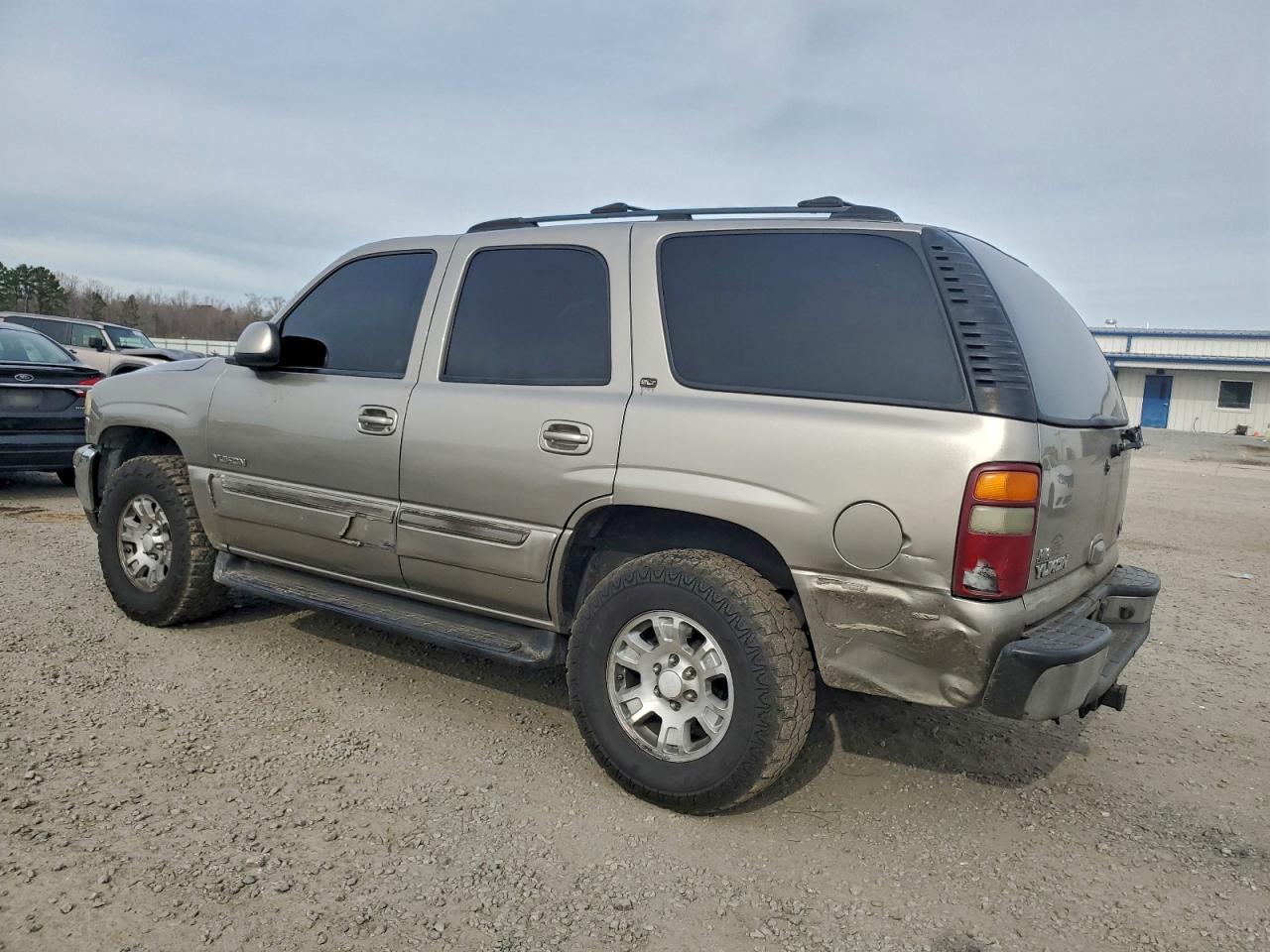 GMC Yukon Image 4
