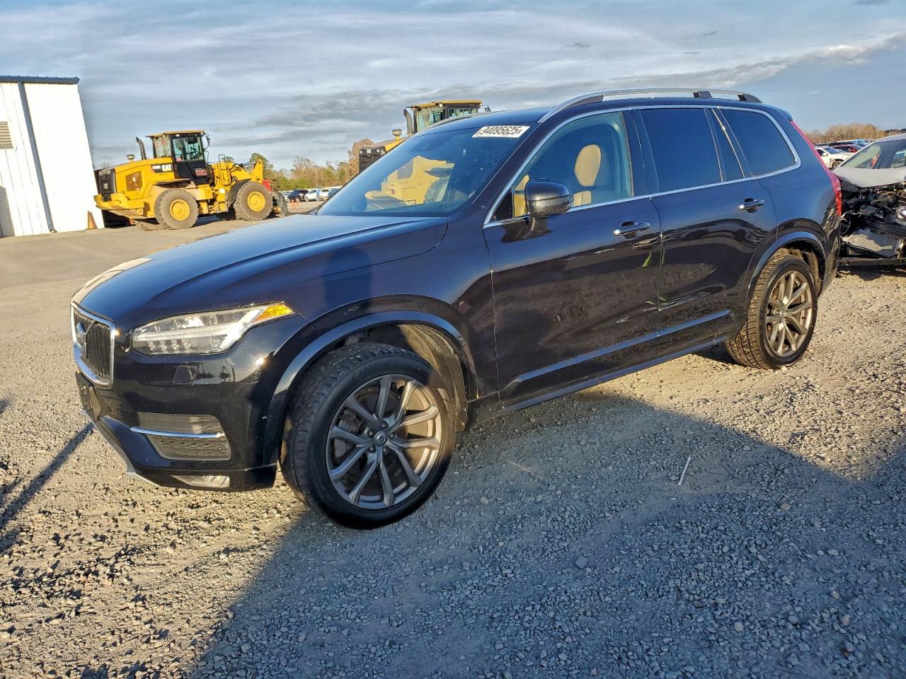 Volvo XC90 T6 Image 1