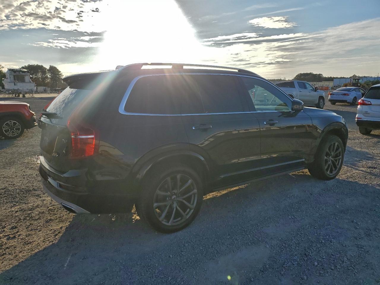 Volvo XC90 T6 Image 11