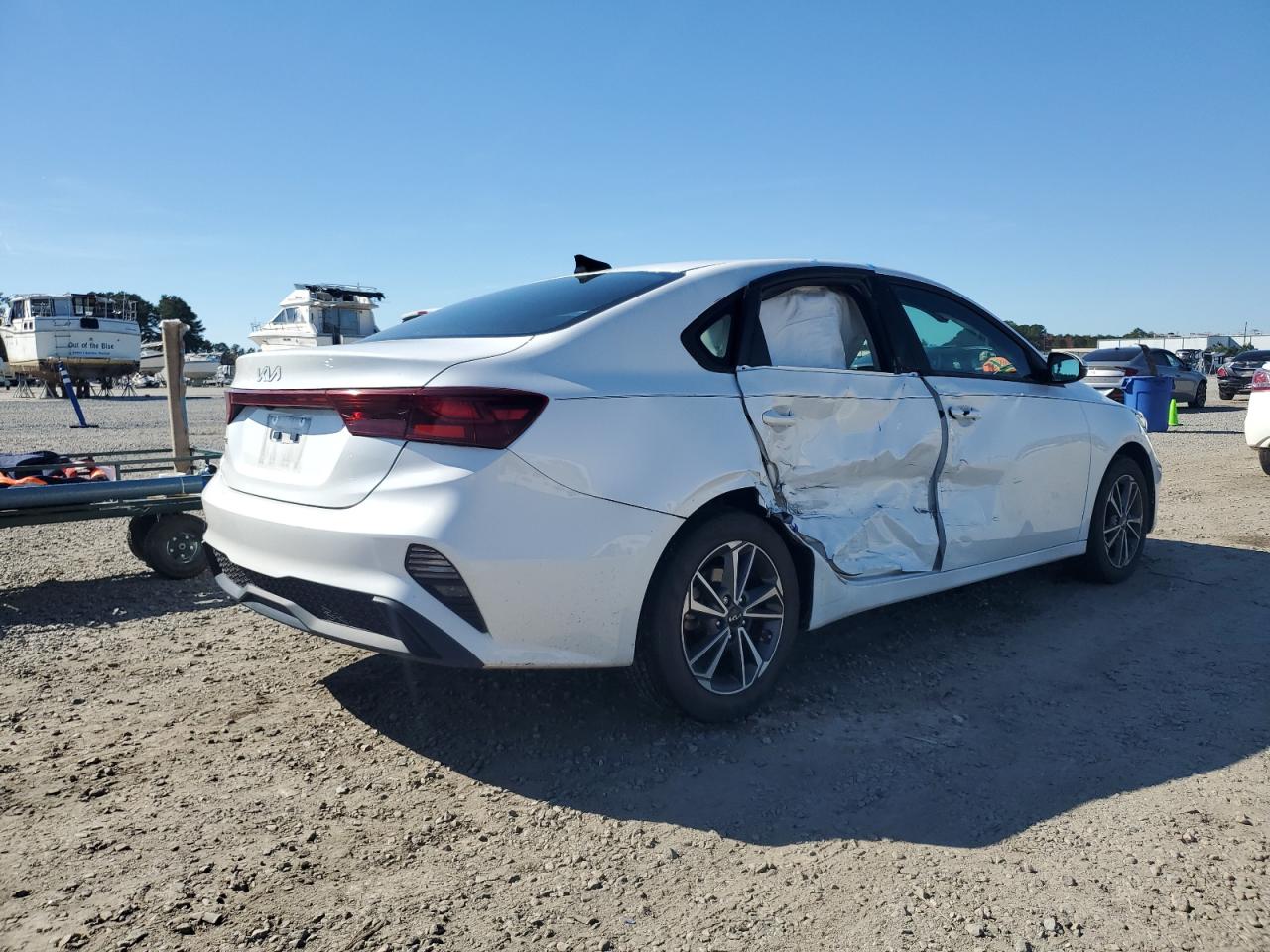 Kia Forte Fe Image 3