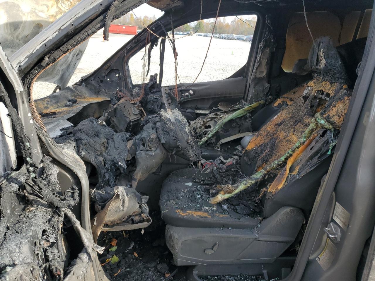 Ford Transit Xlt Image 5