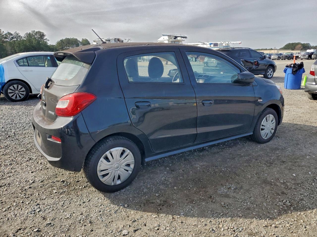 Mitsubishi Mirage Es Image 9