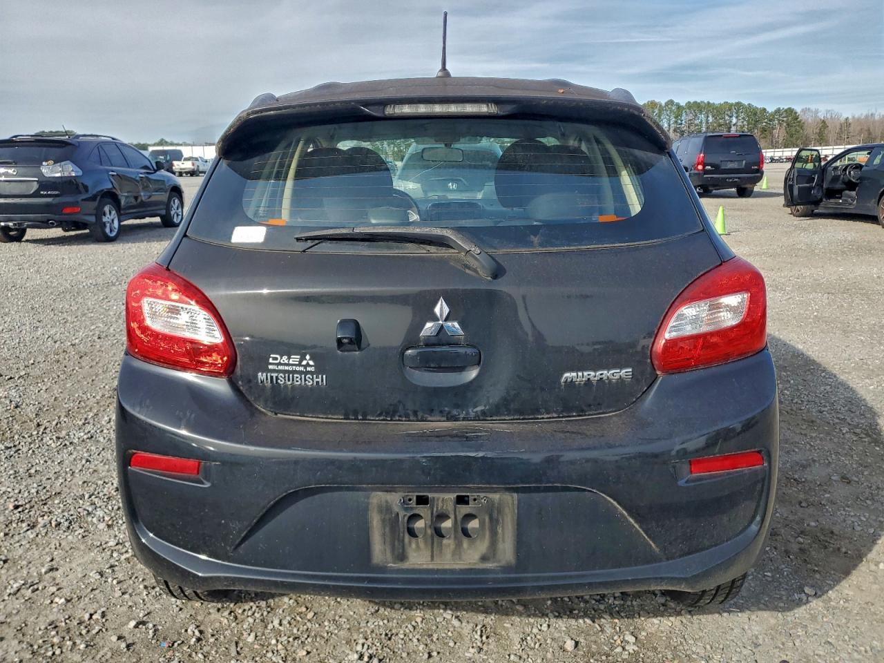 Mitsubishi Mirage Es Image 4